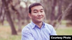 Азамат Акенеев.