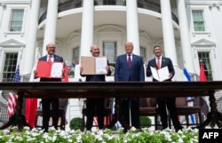 Бахрейн, БАӘ және Израиль Трамптың бастамасымен Ибраһим келісіміне қол қойған сәт. Вашингтон. 15 қыркүйек 2020 жыл.