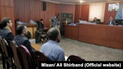 تنها جلسه محاکمه فرد مظنون به قتل آتنا اصلانی در دادگاه کیفری یک استان اردبیل به شکل غیرعلنی برگزار شد.