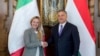 Giorgia Meloni, câștigătoare în alegerile din Italia și, cel mai probabil, viitor prim-ministru al Italiei, alături de premierul Ungariei, Viktor Orbán, ale cărui poziții naționaliste, tradiționaliste și iliberale le împărtășește. 28 februarie 2018, Budapesta