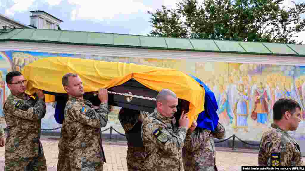 В Києві попрощалися &nbsp;з "Фанатом" &ndash; бійцем &nbsp;93 ОМБр &ldquo;Холодний Яр&rdquo;