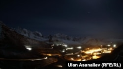 Ночной Кумтор.