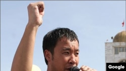 А.Мамасалиев 2005-жылдагы саясий акциялардын учурунда