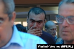 ცოლის გვარი სიაში არ არის