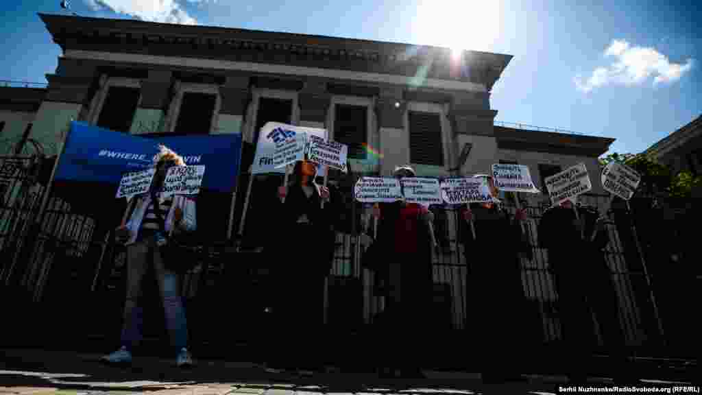 Aq-uquq qorçalayıcılarınıñ malümatına köre, ilhaqtan soñ Qırımda 46 kişi alıp qaçıldı
