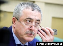 არსენ ფაძაევი, რუსეთის ფედერაციის საბჭოს წევრი და სპორტული ჭიდაობის ფედერაციის პირველი ვიცე-პრეზიდენტი, ორგზის ოლიმპიური ჩემპიონი