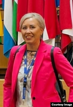 Dr. Ramona Pădurariu