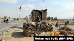 یک پوسته پولیس ملی افغان