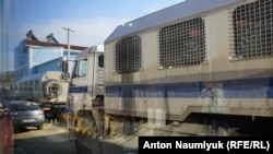 Російські автозаки у Криму. Ілюстративне фото