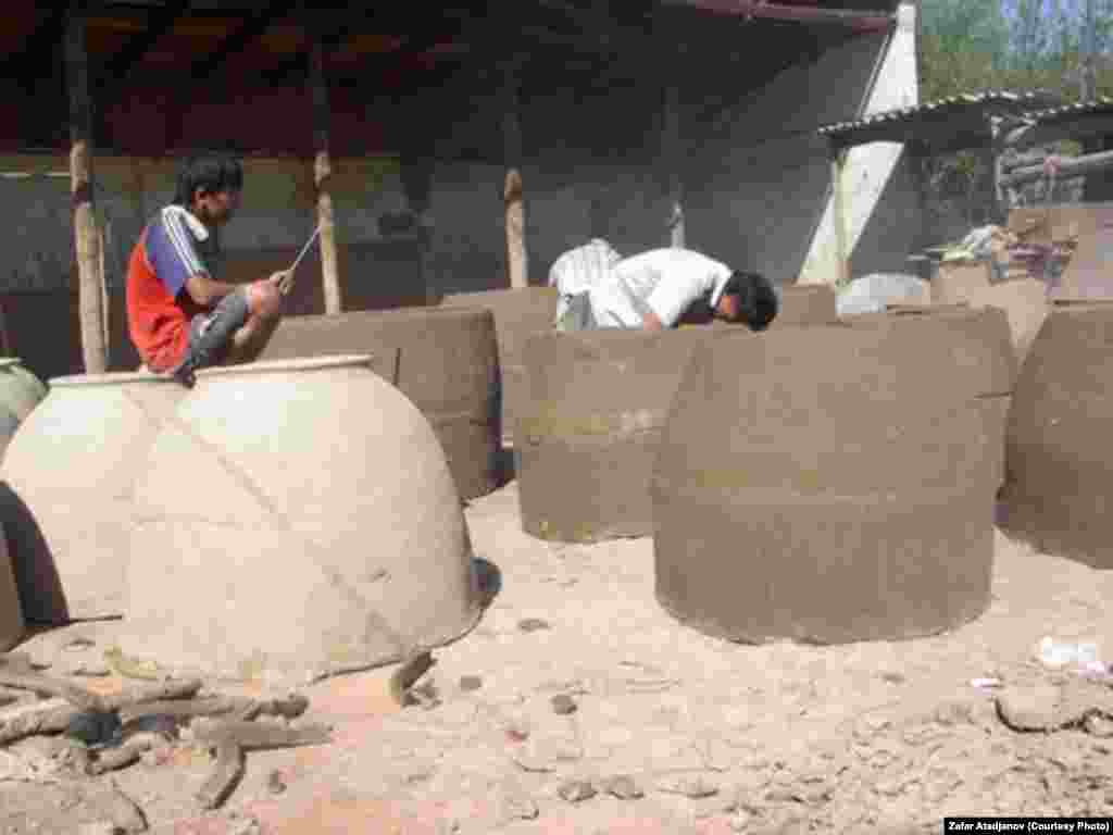 За 13 дней можно изготовить 6 тандыров