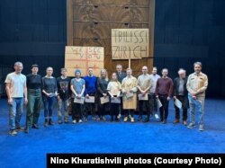 ციურიხი, მსახიობები სოლიდარობის ნიშნად კითხულობენ ნაწყვეტებს ნინო ხარატიშვილის პიესიდან