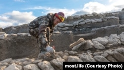 Російські археологи досліджують стародавнє поселення біля майбутнього залізничного підходу до Кримського (Керченського) мосту. Анексований Крим, Керч, 2017 рік (фото ілюстративне)