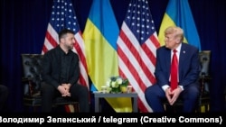 Президент України Володимир Зеленський (л) із американським лідером Дональдом Трампом, вересень 2025 року