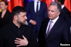 Президент України Володимир Зеленський і переговірник США Стів Віткофф у Берліні, Німеччина, 15 грудня 2025 року