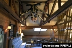 Інтэр'ер рэстарана «Поедем поедим»