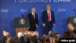 Владимир Путин мен Дональд Трамп келіссөзден кейін. Анкоридж. 15 тамыз 2025 жыл.