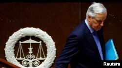 Premierul Franței, Michel Barnier, și-a dat demisia săptămâna aceasta după ce parlamentul a aprobat o moțiune de cenzură împotriva guvernului său. Barnier încercase să treacă un buget pentru 2025 fără să consulte parlamentul.