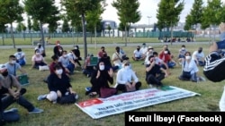 Проживающие в Турции туркмены протестуют против туркменского правительства в Стамбуле, 19 июля 2020.