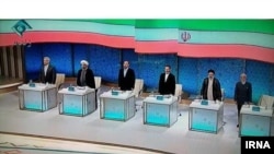 خاوند:در این مناظره از مقولات اقتصادی فراوان سخن رفت، از قاچاق کالا گرفته تا توسعه صادرات، نظام بانکی، اشتغال پایدار و هدفمندی یارانه ها.