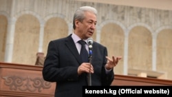 Адахан Мадумаров.