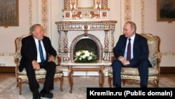 Қазақстанның бірінші президенті Нұрсұлтан Назарбаев пен Ресей басшысы Владимир Путин. Ново-Огарево, 13 желтоқсан 2024 жыл. 