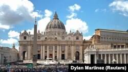 Світ прощається із Папою Римським Франциском: віддати шану прийшли майже 49 тисяч людей (фото)