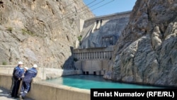 Токтогульская ГЭС.