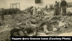 Люди ищут своих родных. Июнь 1941 года, Львов