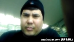 Розгельды Чолиев почти месяц жил в московском аэропорту Шереметьево 