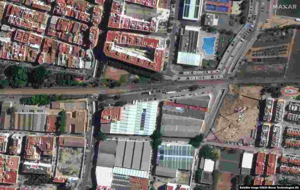 Municipalitatea Alfafar din Valencia înainte de inundații.18 octombrie 2024. Și după aceea - în fotografia din 31 octombrie 2024. &nbsp;