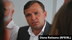 Is Andrei Nastase committing political suicide?