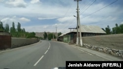 Дорога на кыргызско-таджикской границе. 