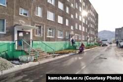 Un bloc de locuințe din Viliucinsk, Kamceatka.