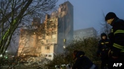 Зруйнований внаслідок російської атаки будинок у Тернополі, 20 листопада 2025 року 