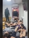 „Ne-au făcut să ne târâm”: Migranții vorbesc după raidul brutal din Moscova