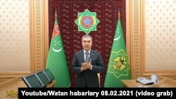 Президент Туркменистана Гурбангулы Бердымухамедов на заседании правительства, 8 февраля, 2021. Кадры государственного телевидения Туркменистана 