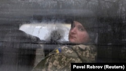 Затриманий український моряк після судового засідання в окупованому Росією українському Криму. Сімферополь, 28 листопада 2018 року