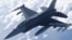 Истребитель F-16 ВВС США, участвующий в учениях Sabre Strike под руководством США, пролетает над Эстонией, 6 июня 2018 года