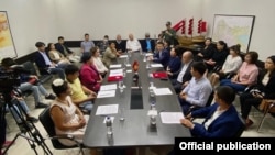 Встреча членов партий «Ата Мекен» и «Реформа». Бишкек. 11 сентября 2021 года.