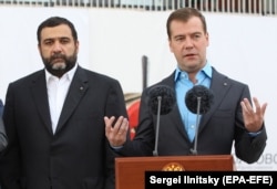 Ruben Vardanyan alături de Dmitri Medvedev