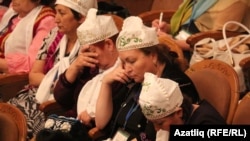 Элекке форумнарның берсендә