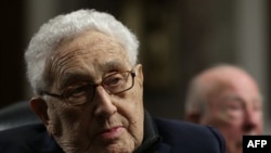 ყოფილი სახელმწიფო მდივანი ჰენრი კისინჯერი სენატის კომიტეტში 