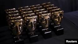 Статуэтка премии BAFTA. 