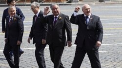 държавните глави на Узбекистан, Таджикистан, Киргизстан, Казахстан и Беларус - Шавкат Мирзийоев, Емомали Рахмон, Сооронбай Джеенбеков, Касъм-Жомарт Токаев и Александър Лукашенко