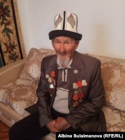 Бардану Турдалиеву в этом году исполнилось 96 лет.