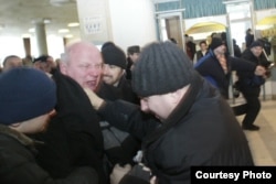 Спроба Аляксандра Казуліна трапіць на Ўсебеларускі народны сход, сакавік 2006 году