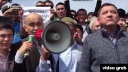 Активист Макс Бокаев (солдо) жарандык туруму үчүн 15 суткага камалды