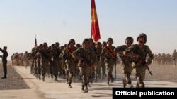 Кыргыз армиясынын жоокерлери. Сүрөттүн макалага тиешеси жок. Иллюстрация үчүн колдонулду. 