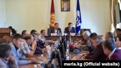 Встреча мэра Бишкека Азиза Суракматова и руководители фирм-перевозчиков. 19 сентября 2018 года.