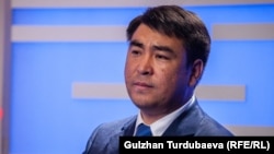 Жанарбек Акаев.